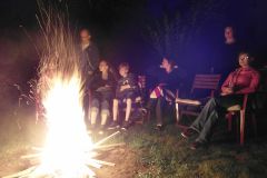 Mini_in_the_Garden_50